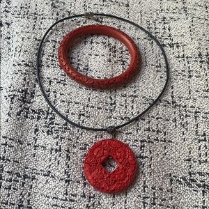 Ornately Carved Necklace and Bracelet Set